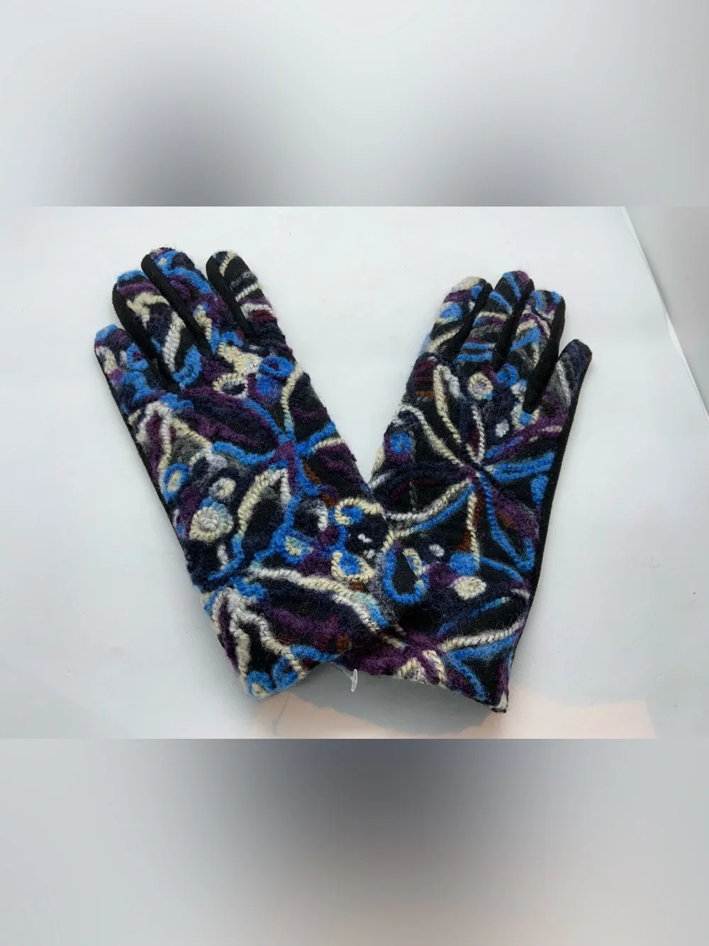 Marcus Adler Flower Yarn Print Glove